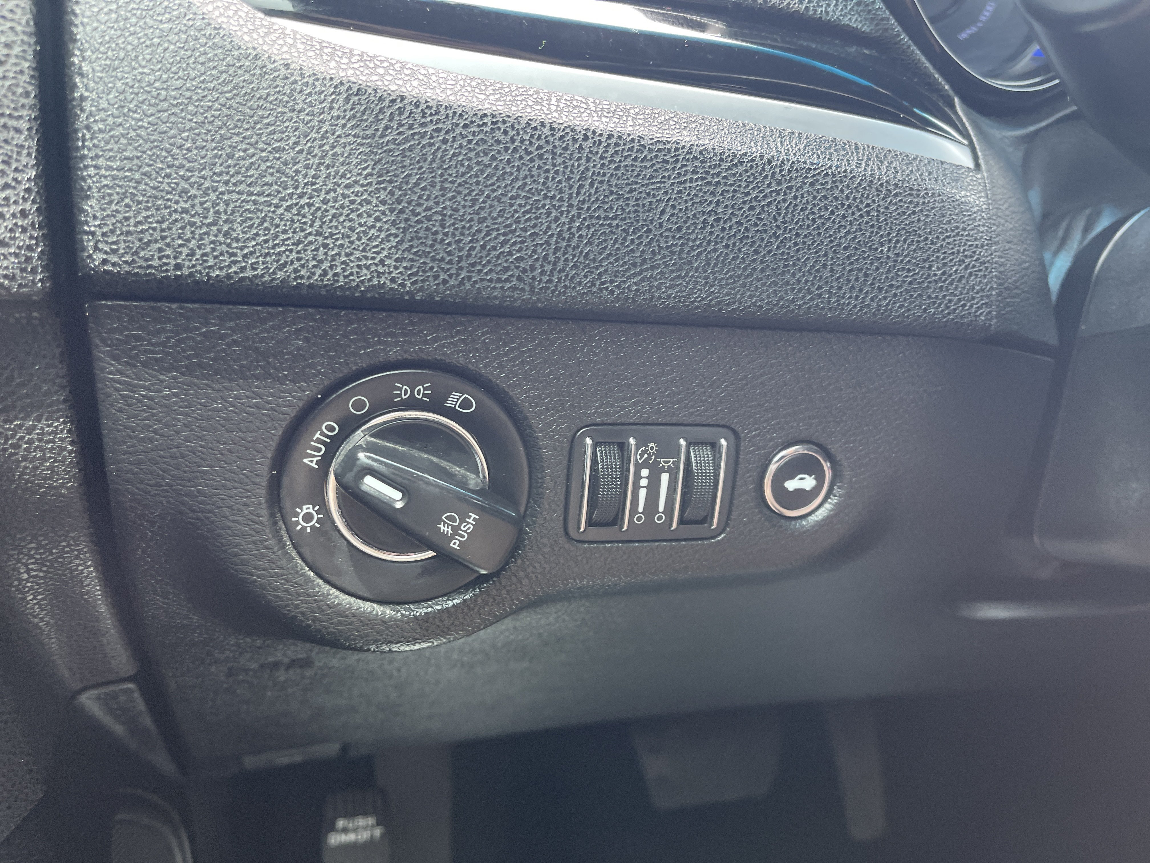 Used 2020 Chrysler 300 S RWD image 20