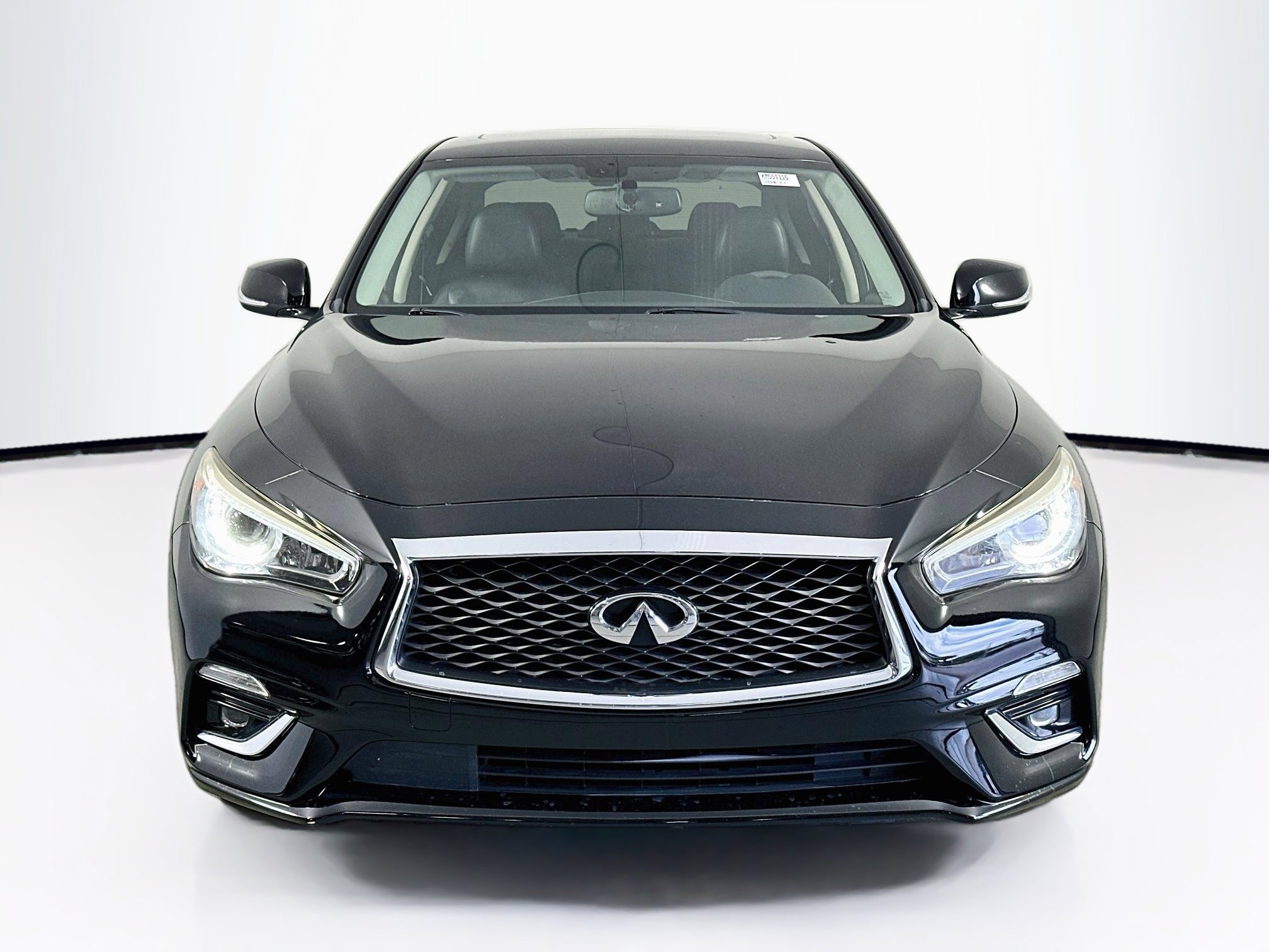 Used 2019 INFINITI Q50 Luxe w/ Essential Package (3.0T Luxe) image 2