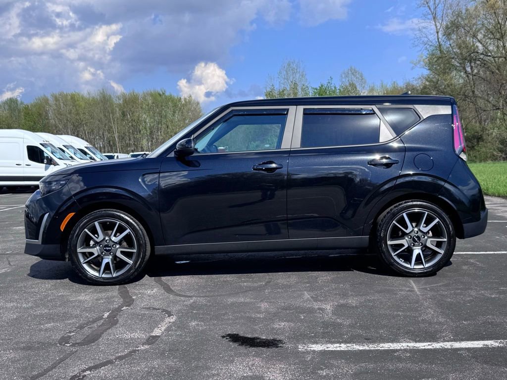Used 2024 Kia Soul EX w/ Option Group 015 FWD image 7