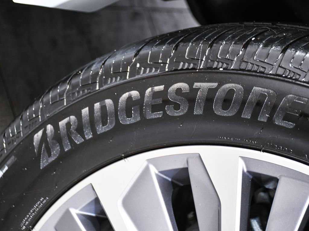 Used 2025 INFINITI QX80 Sensory image 97