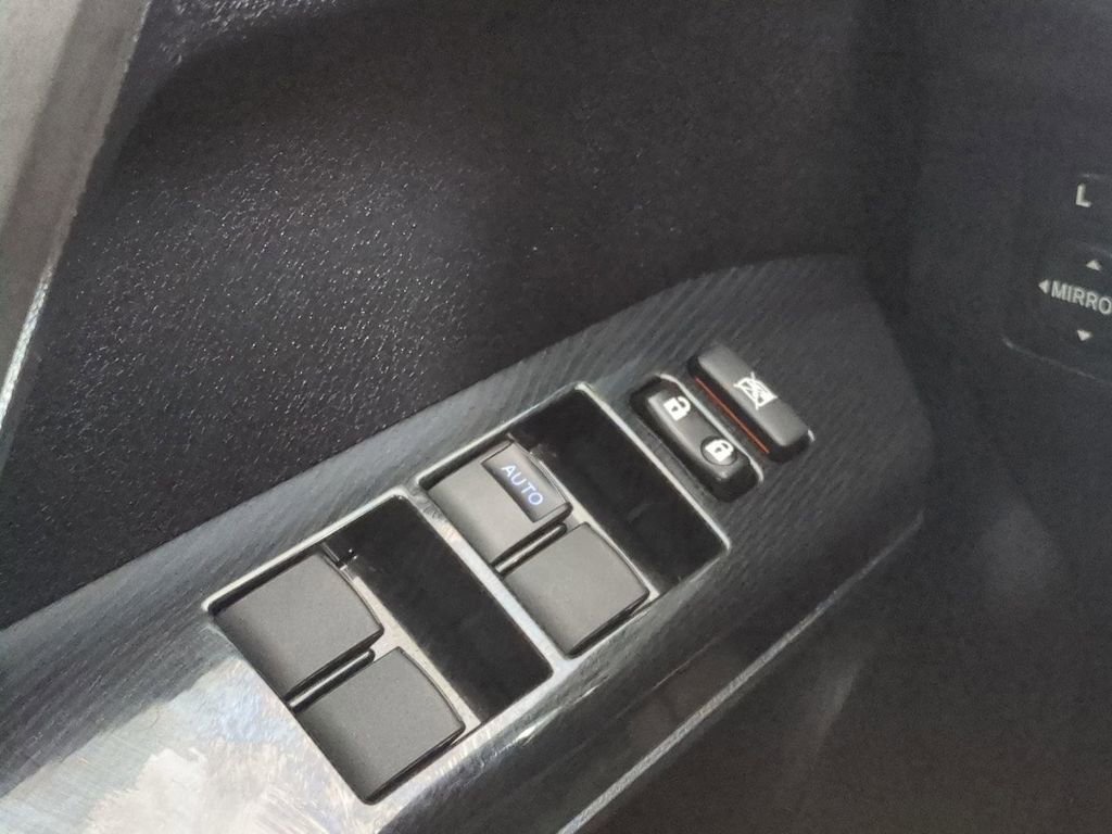 Used 2016 Toyota RAV4 SE FWD image 33