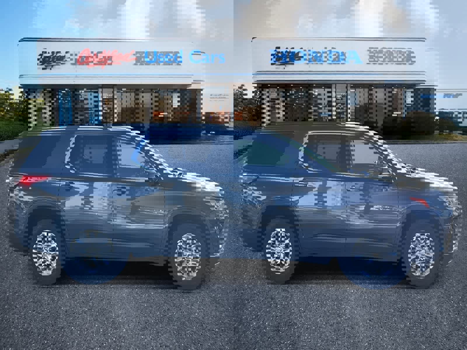 Used 2019 Chevrolet Traverse LT image 6