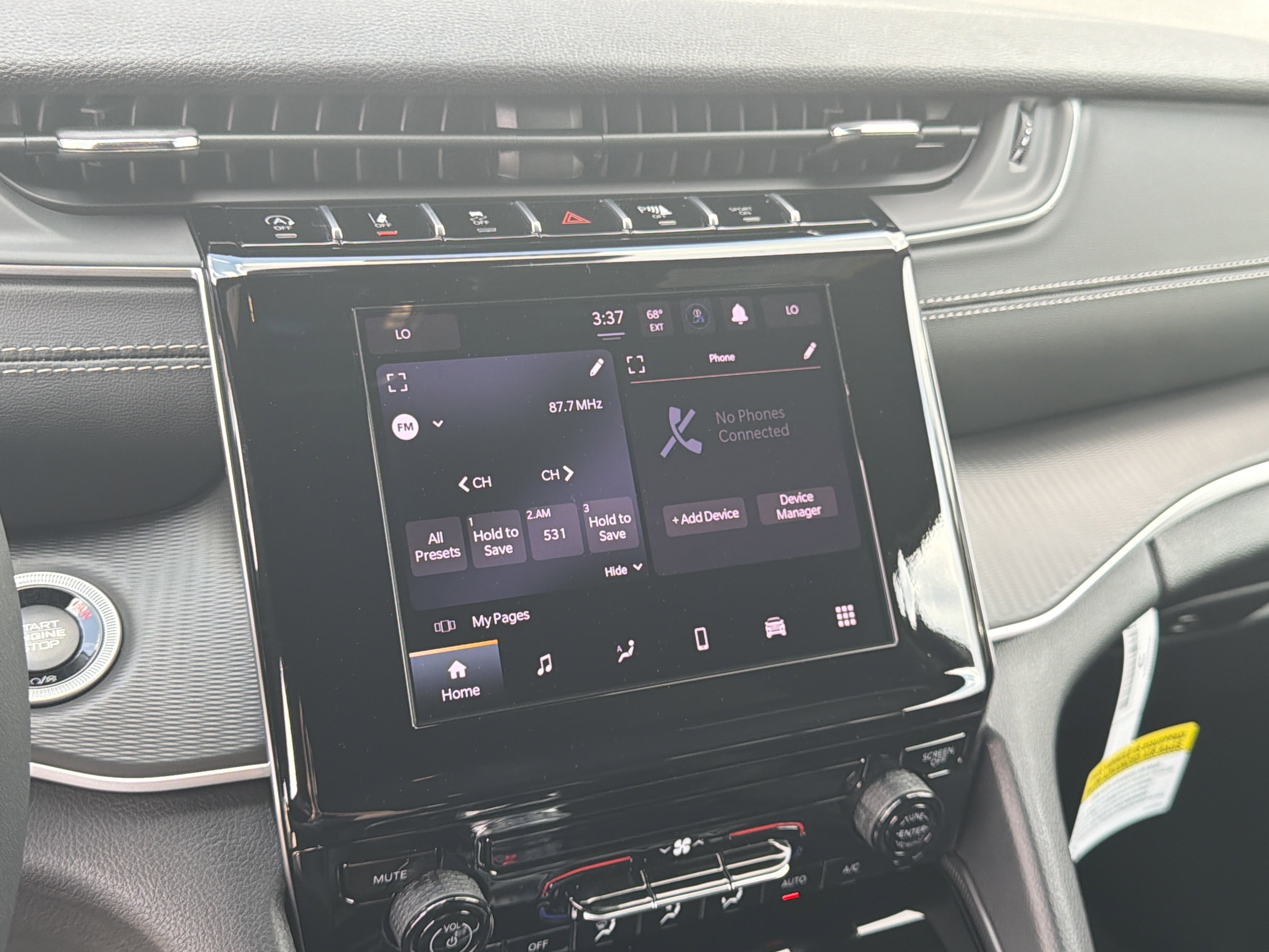 New 2026 Jeep Grand Cherokee Laredo w/ Trailer Tow Package image 33