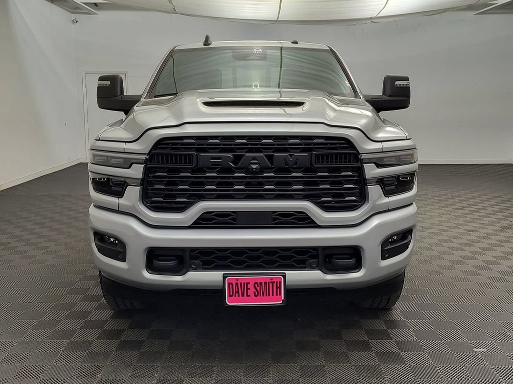 Used 2026 RAM 3500 Limited AWD/4WD image 6