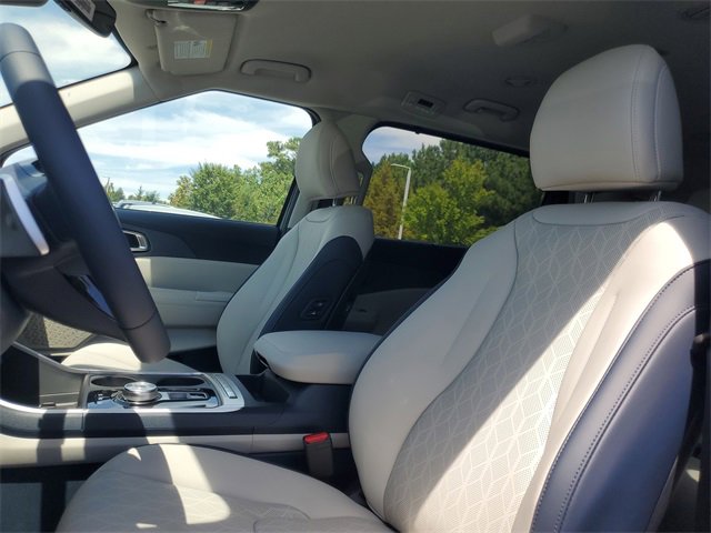 New 2026 Kia Carnival EX image 15