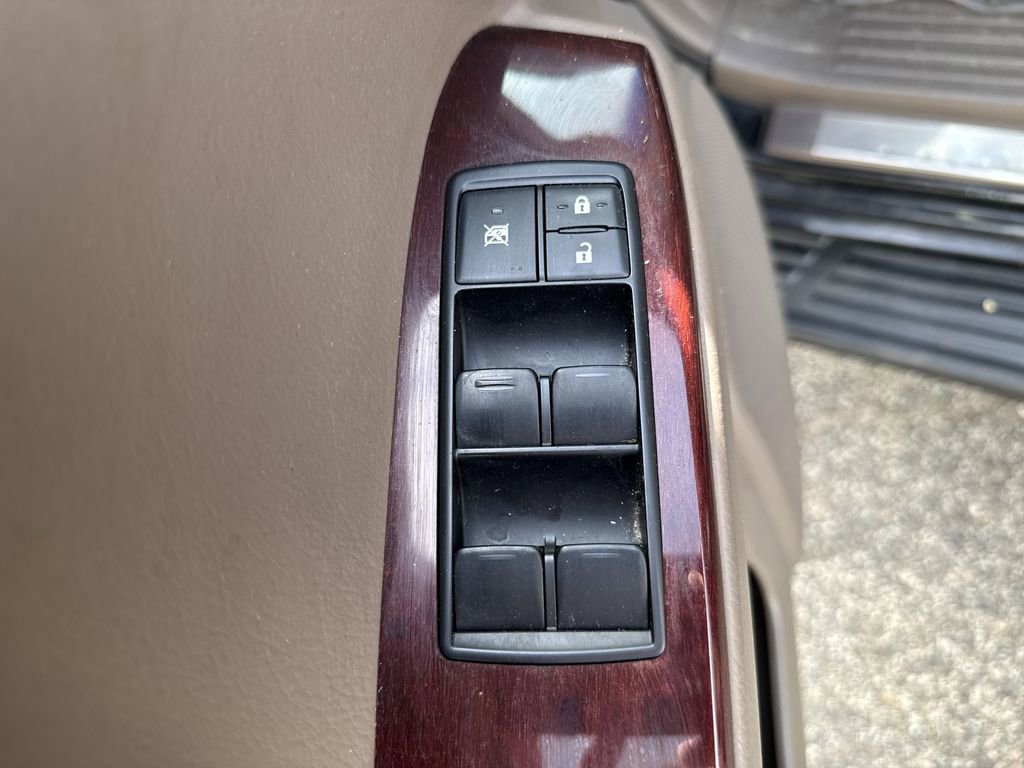 Used 2015 Lexus GX 460 w/ Premium Package AWD/4WD image 13