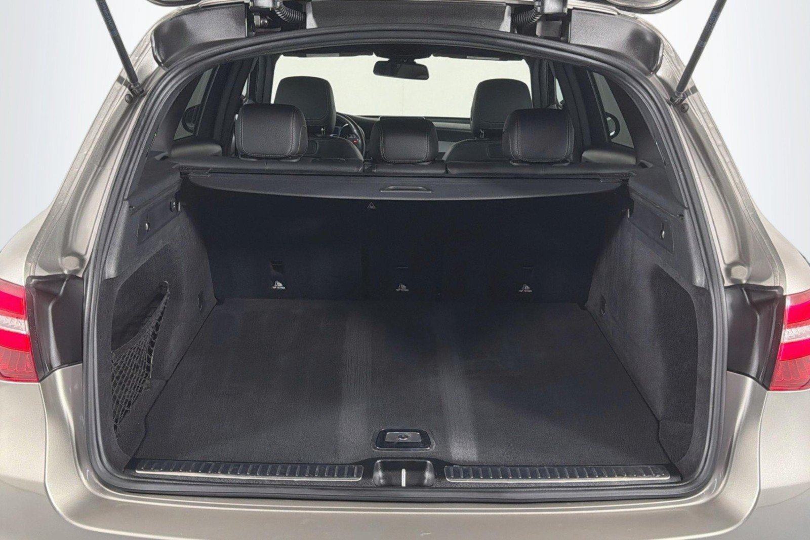 Used 2019 Mercedes-Benz GLC 300 image 24