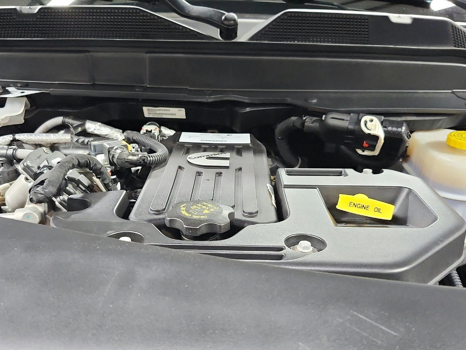 Used 2025 RAM 2500 Laramie AWD/4WD image 18