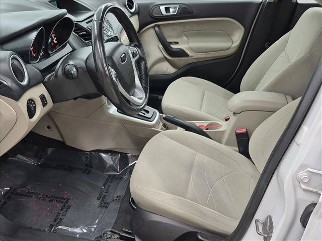 Used 2014 Ford Fiesta SE w/ Comfort Package FWD image 14