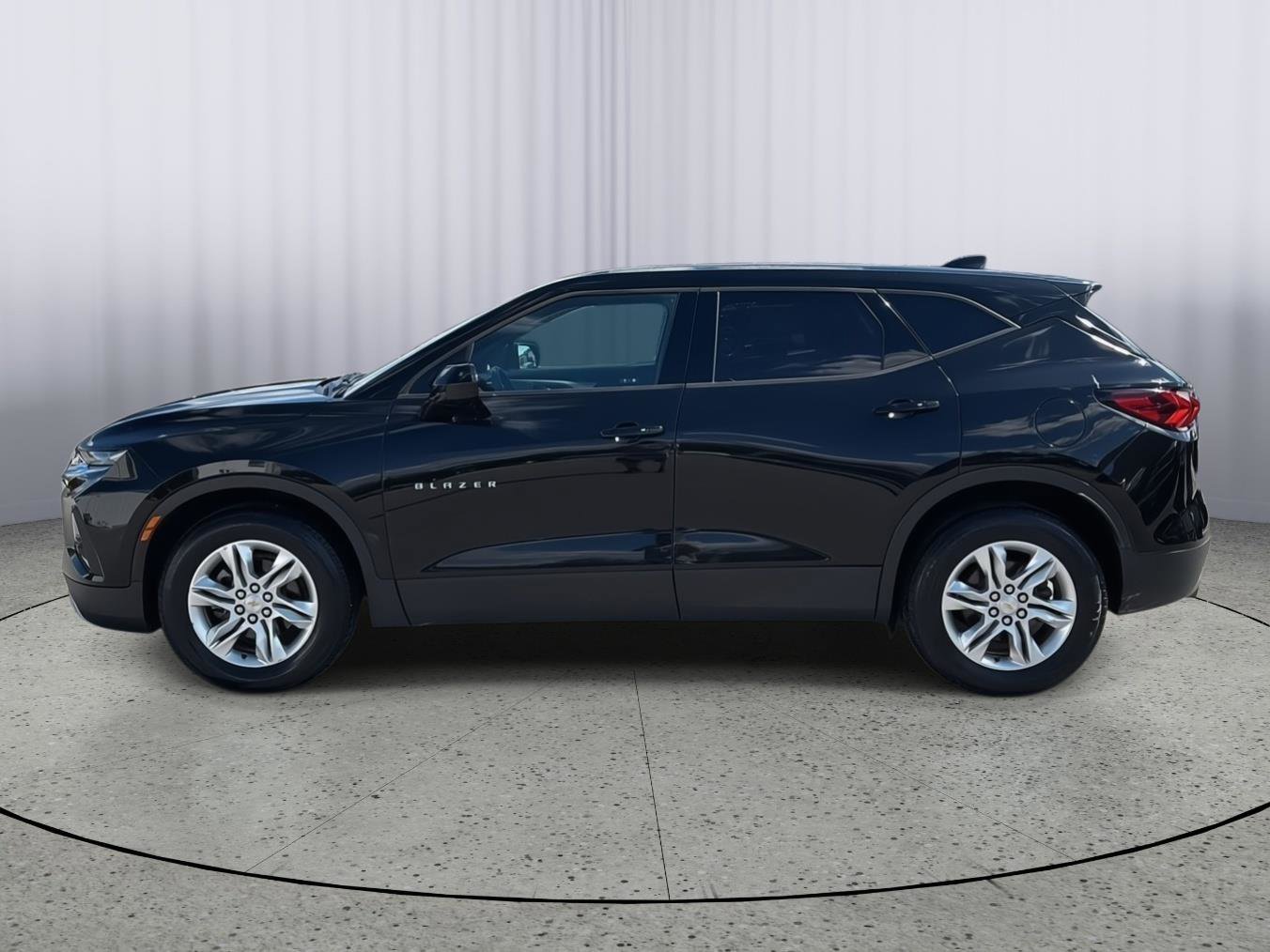Used 2020 Chevrolet Blazer LT AWD/4WD image 2
