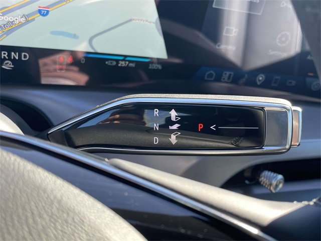 Used 2026 Cadillac Vistiq Sport image 21