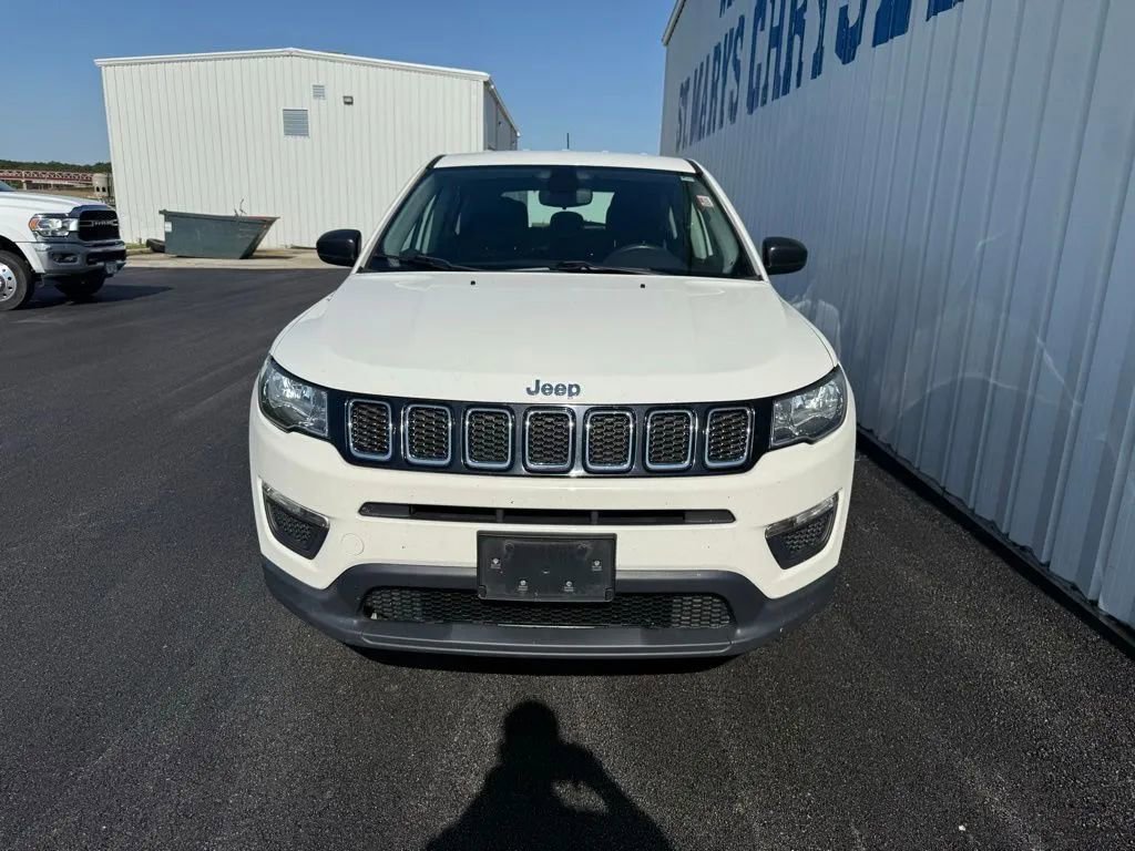 Used 2019 Jeep Compass Sport AWD/4WD image 3