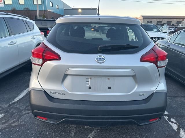 Used 2019 Nissan Kicks SV image 3