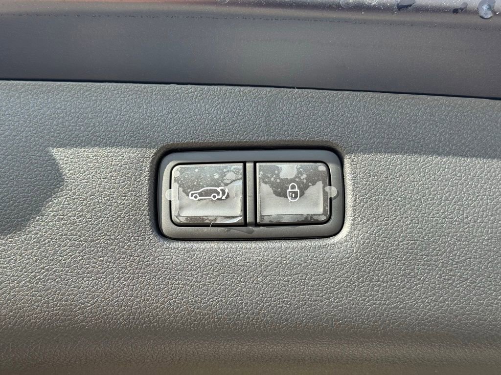 New 2026 Genesis GV70 2.5T Select image 17