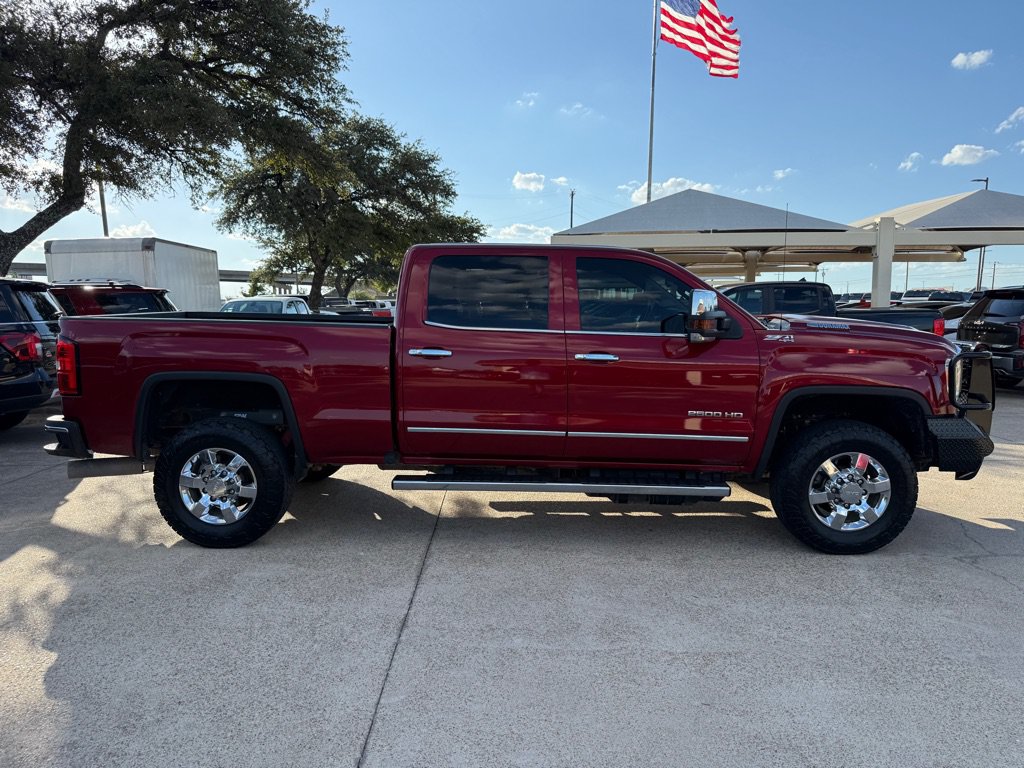 Used 2019 GMC Sierra 2500 SLT w/ Duramax Plus Package AWD/4WD image 8