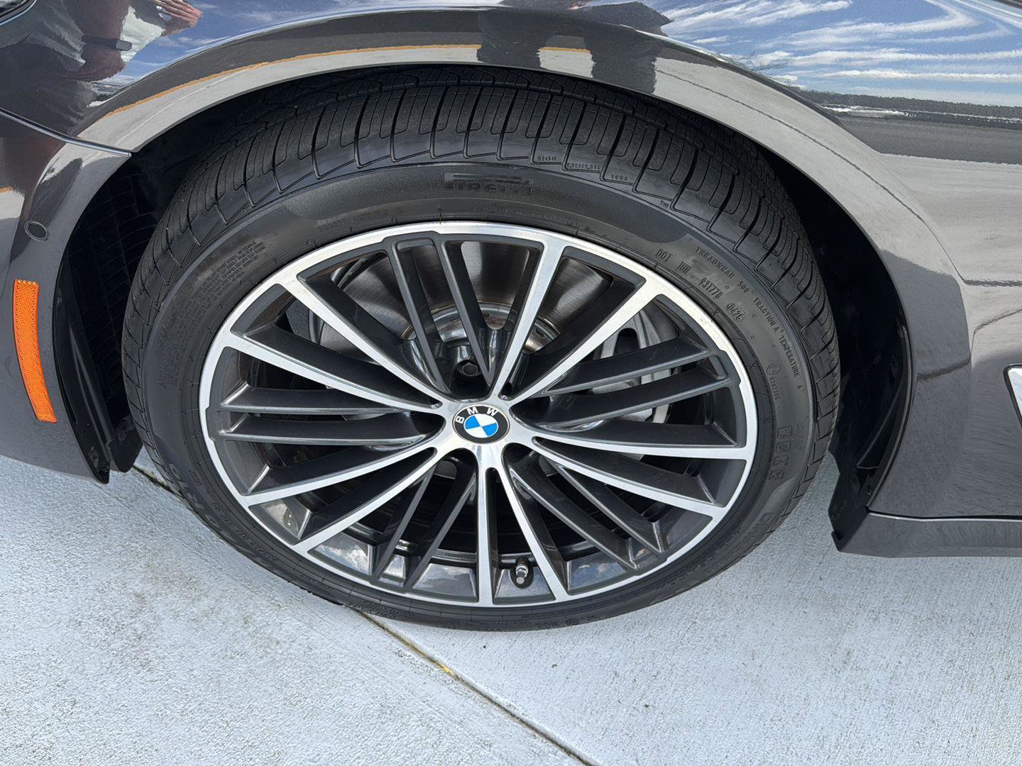 Used 2021 BMW 540i w/ M Sport Package RWD image 34