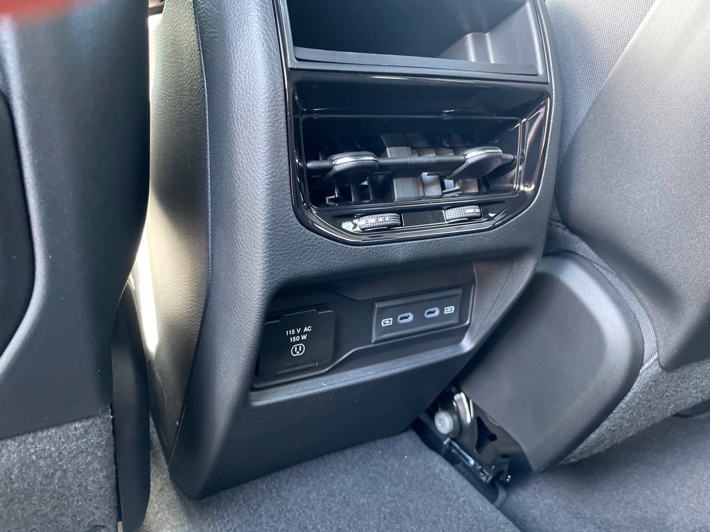 New 2027 Jeep Grand Cherokee Altitude AWD/4WD image 12