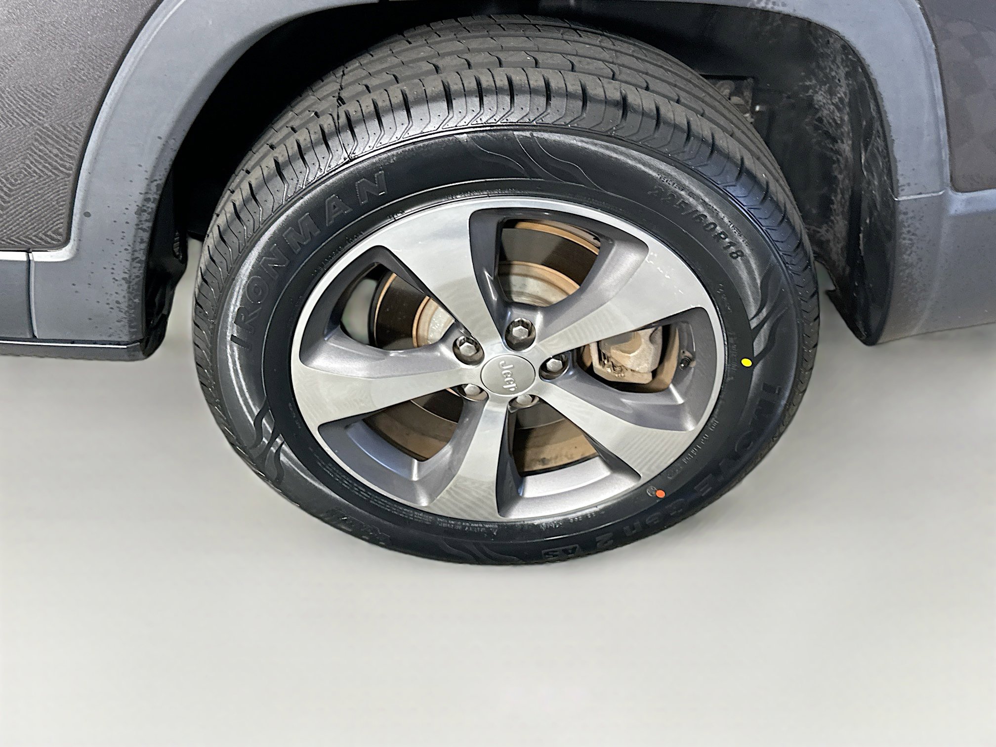 Used 2019 Jeep Cherokee Limited image 11