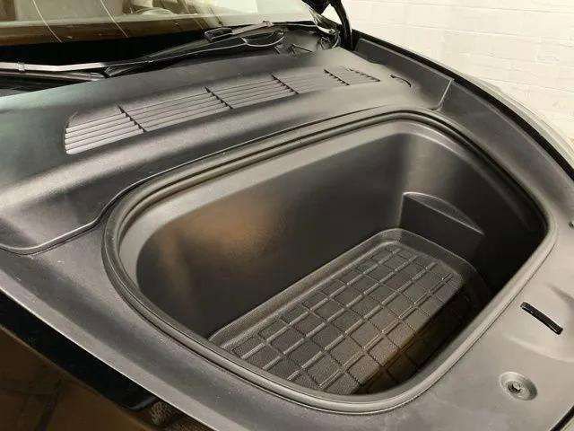 Used 2023 Tesla Model Y Performance image 85