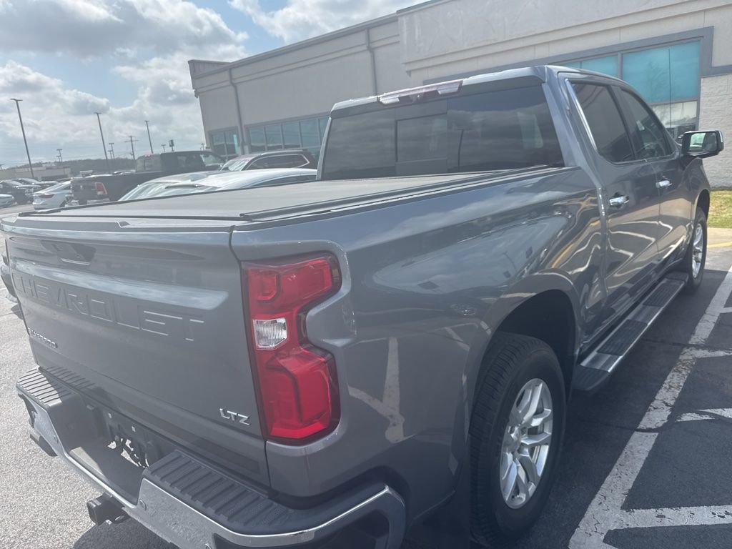 Used 2021 Chevrolet Silverado 1500 LTZ w/ Technology Package AWD/4WD image 3