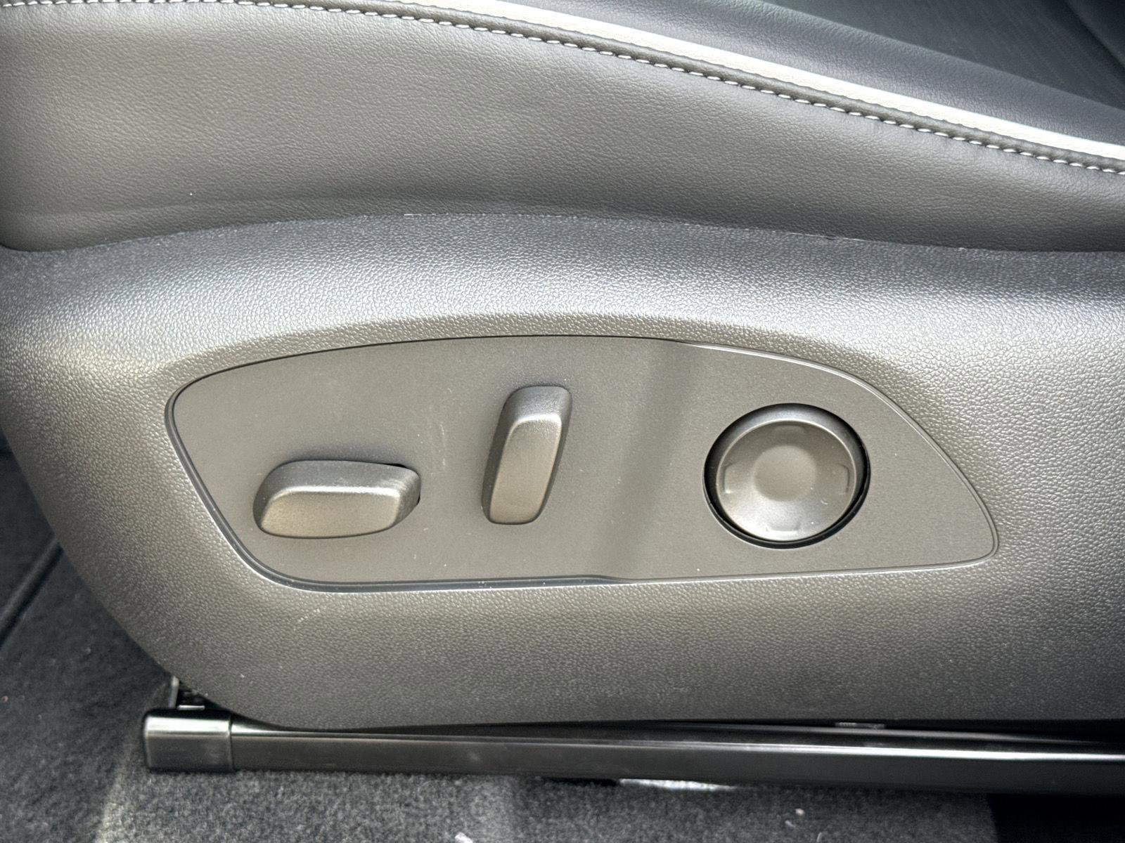 New 2026 Buick Enclave Sport Touring w/ Power Package image 20