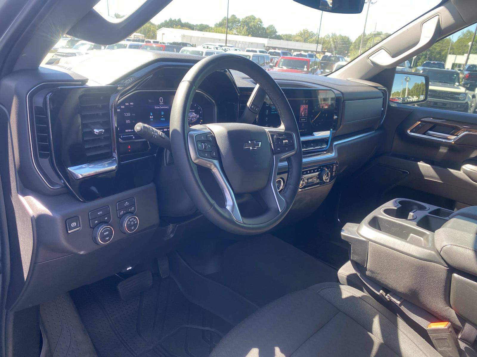 Used 2024 Chevrolet Silverado 1500 RST AWD/4WD image 19