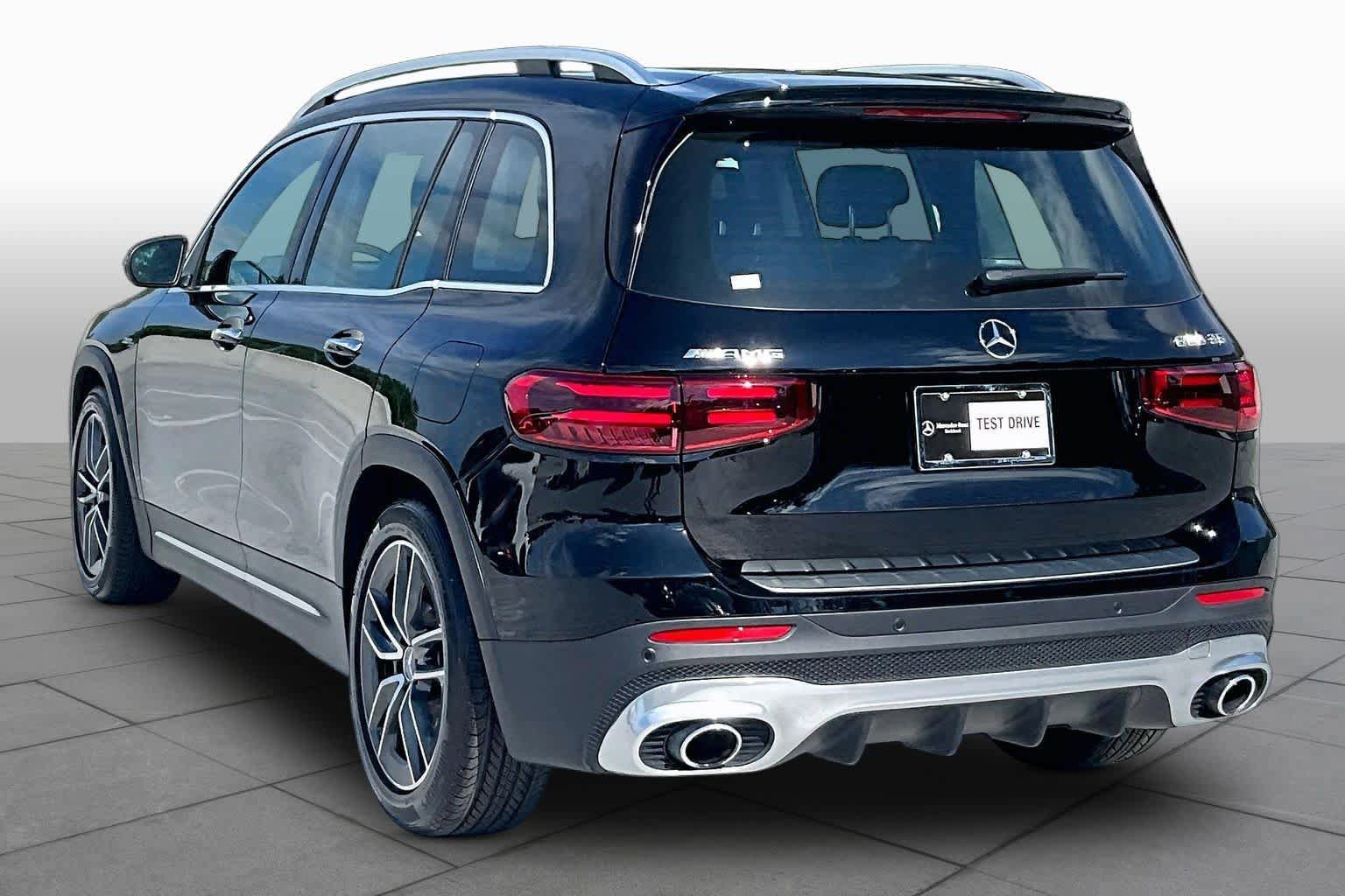 Used 2025 Mercedes-Benz GLB 35 AMG 4MATIC image 12