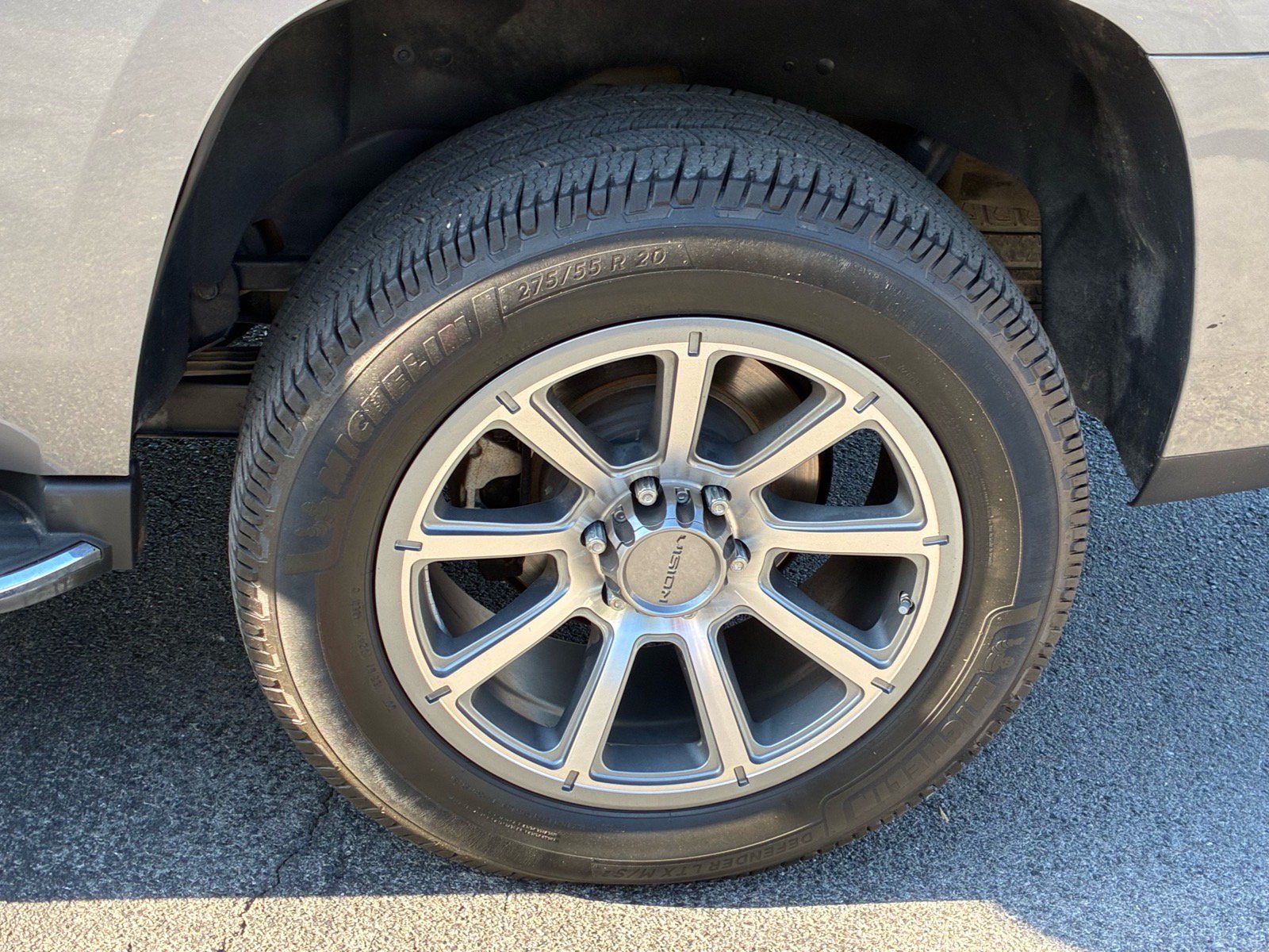 Used 2018 GMC Yukon SLE w/ Convenience Package RWD image 6