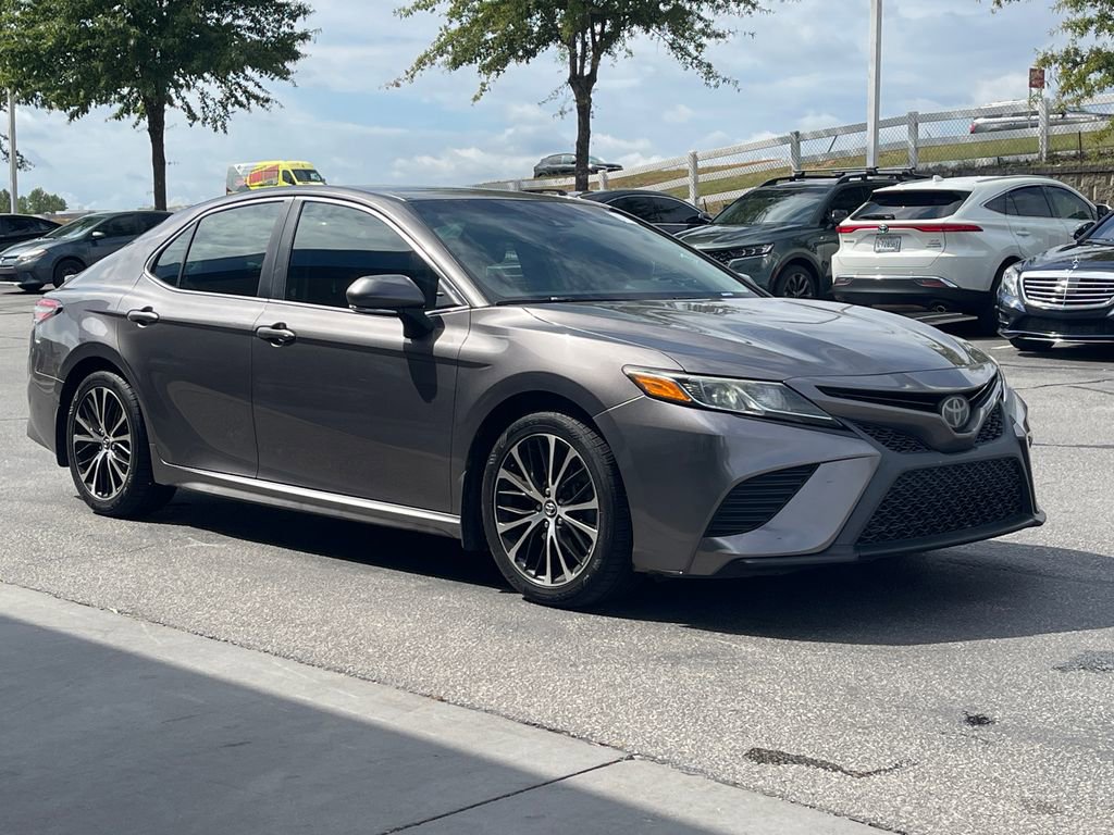 Used 2018 Toyota Camry SE