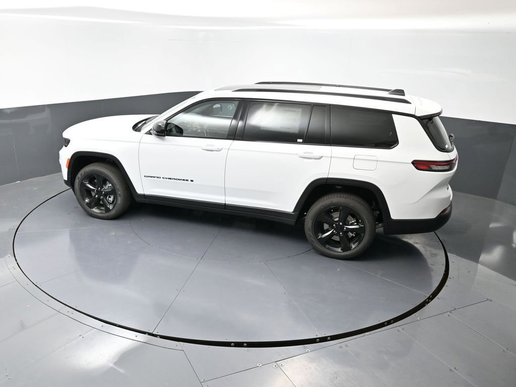New 2025 Jeep Grand Cherokee L Limited w/ Black Appearance Package image 46