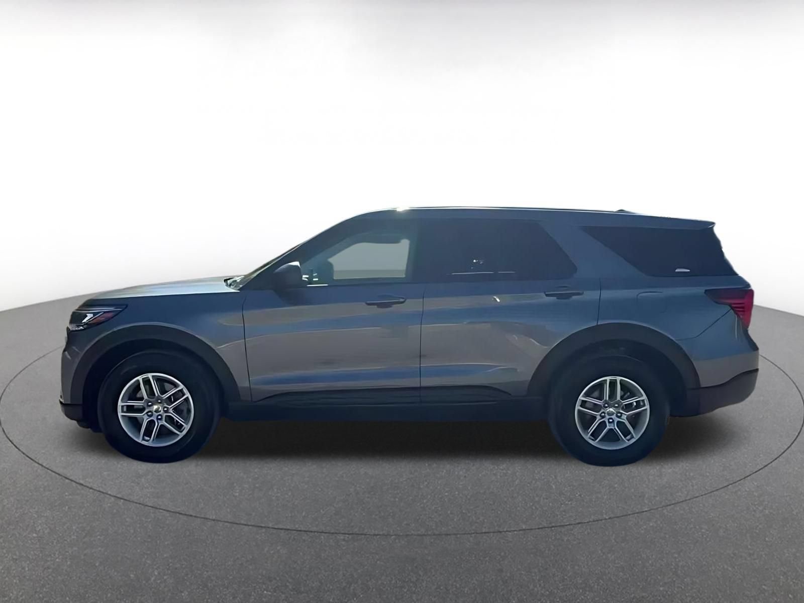 Used 2026 Ford Explorer Active AWD/4WD image 8