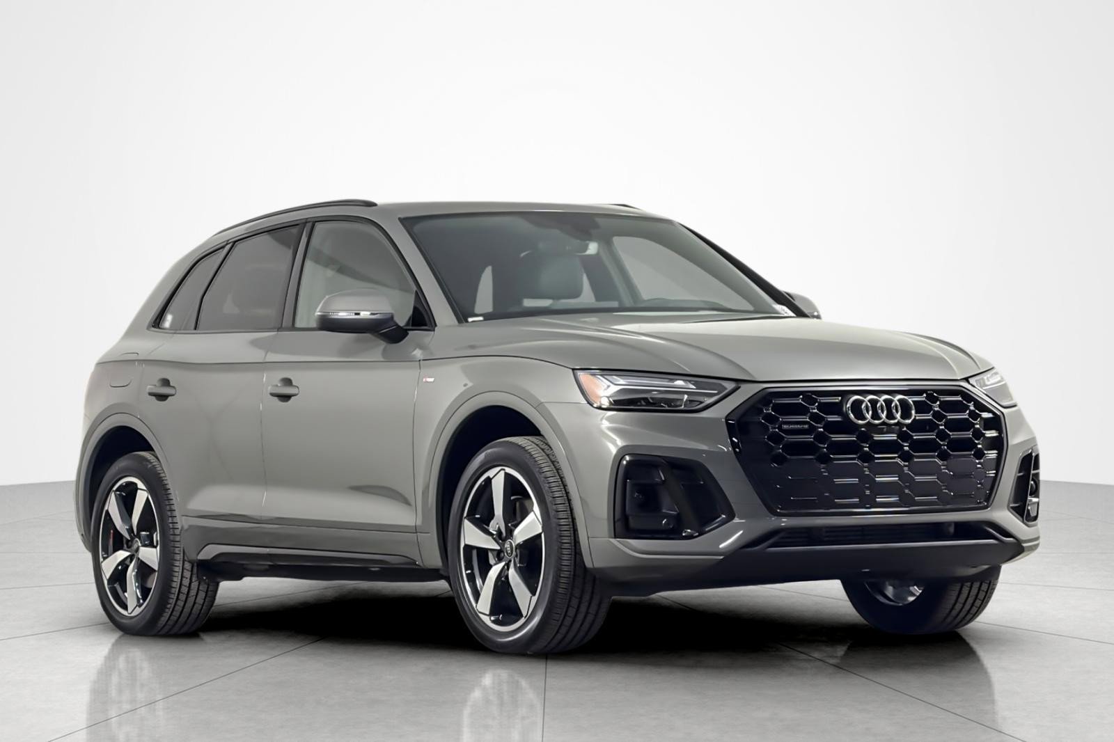 Used 2023 Audi Q5 2.0T Premium Plus w/ Premium Plus Package image 7