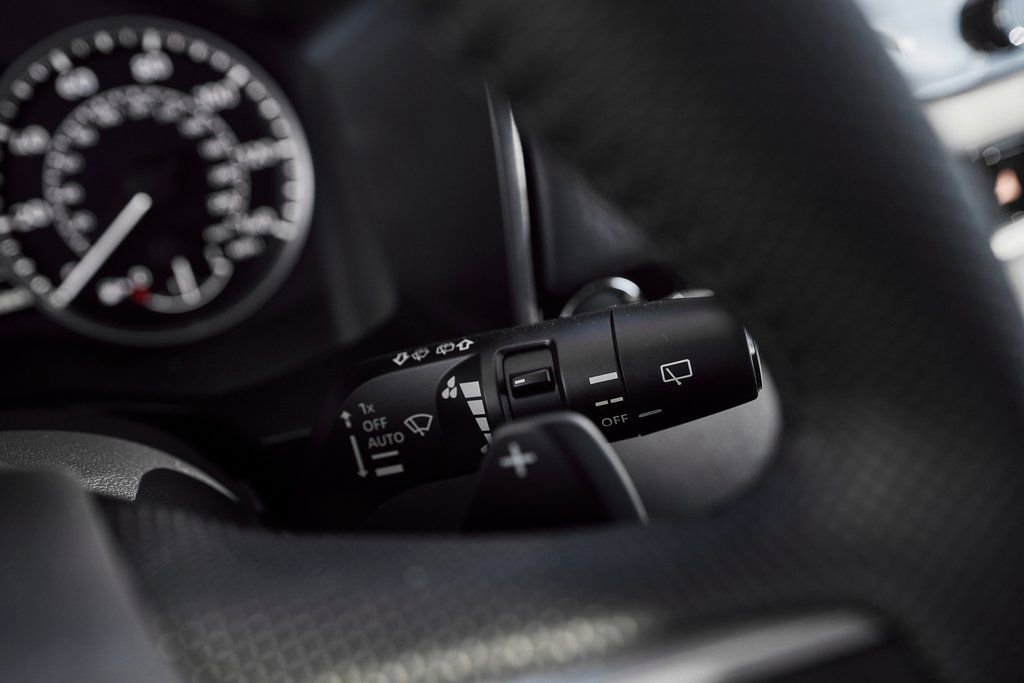 Used 2025 Mitsubishi Outlander SE FWD image 38