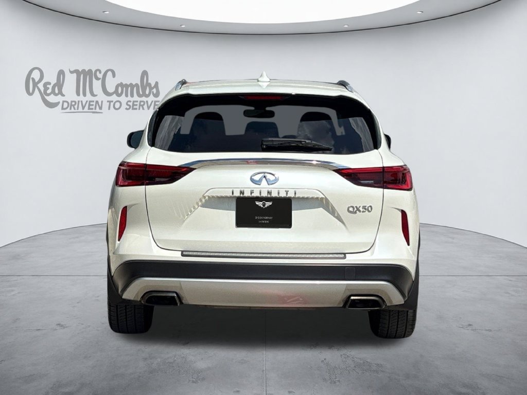 Used 2019 INFINITI QX50 Luxe w/ Navigation Package FWD image 4