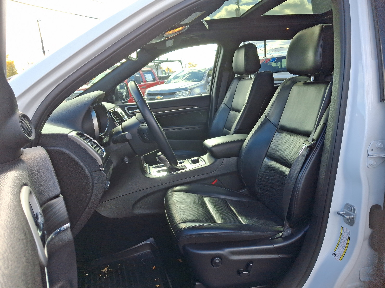 Used 2020 Jeep Grand Cherokee Limited w/ Luxury Group II image 13