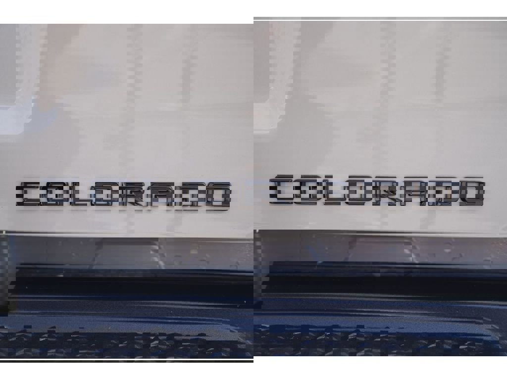 Used 2024 Chevrolet Colorado ZR2 w/ ZR2 Convenience Package III image 9