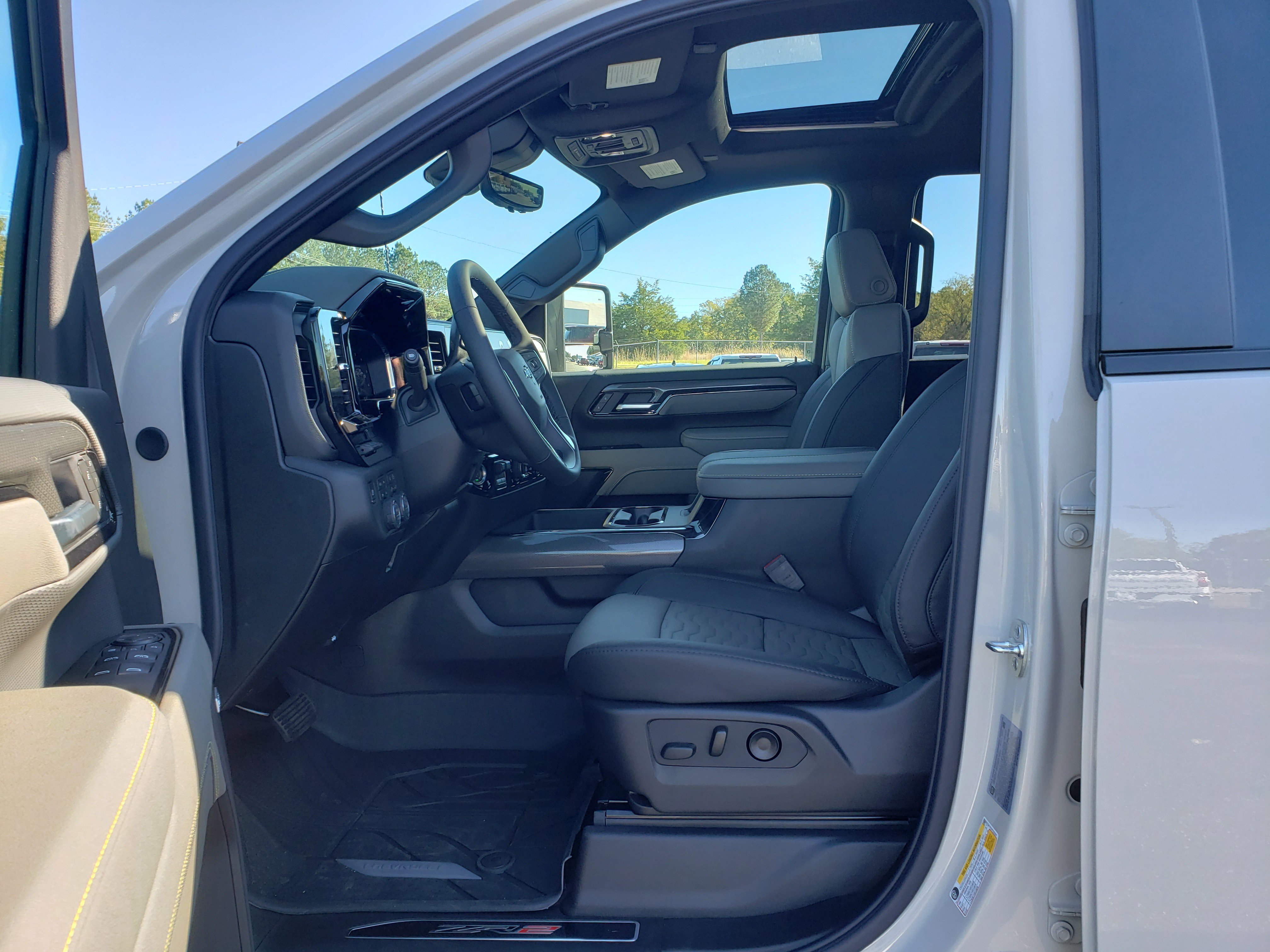 New 2026 Chevrolet Silverado 2500 ZR2 image 30