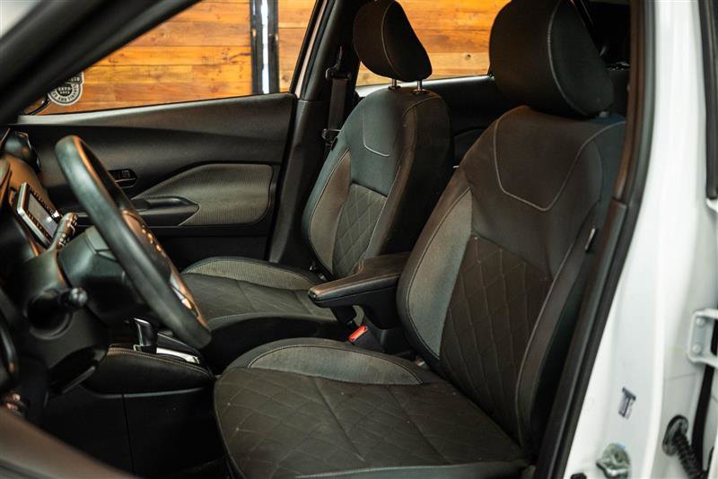 Used 2019 Nissan Kicks S image 7