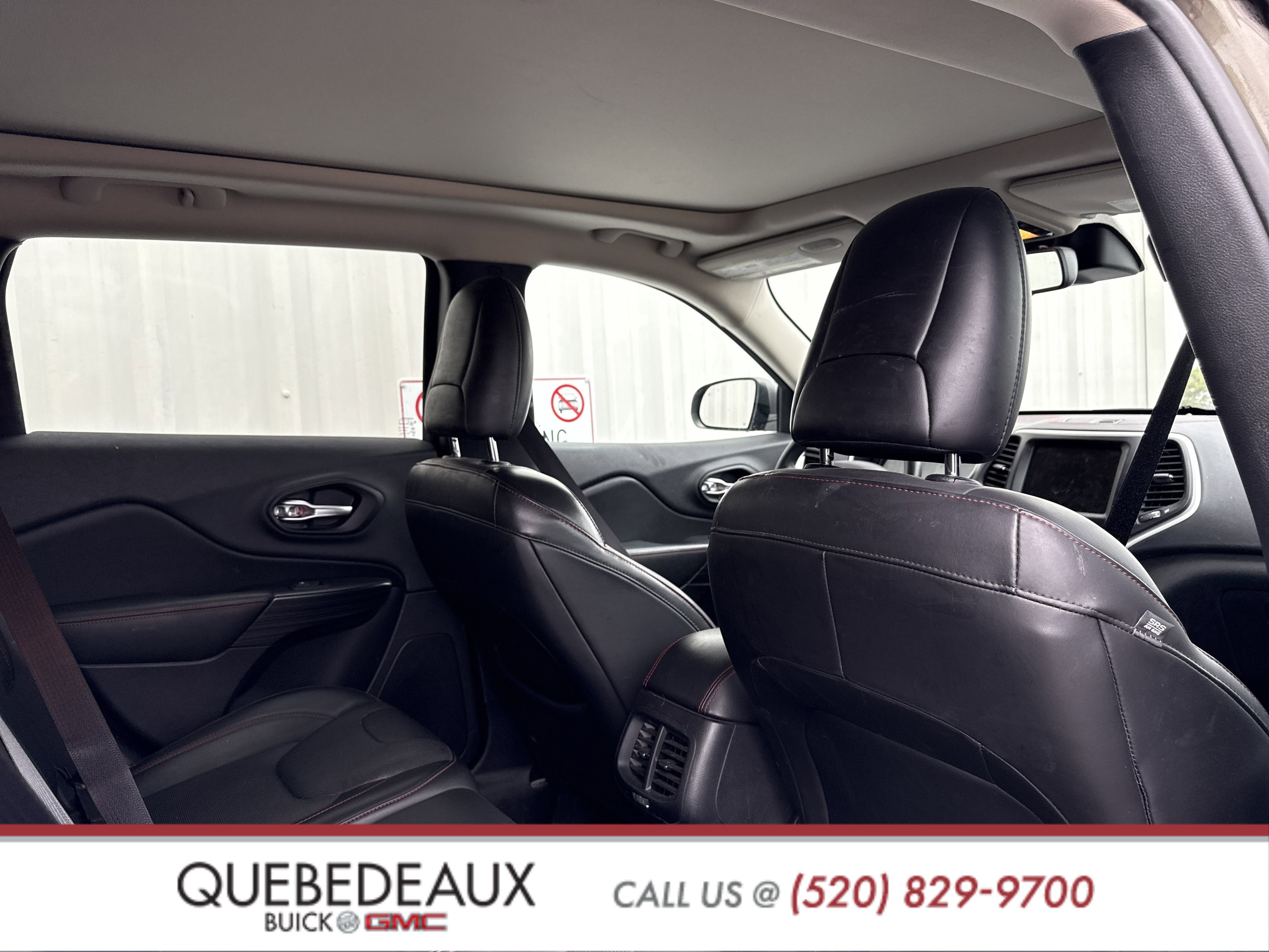 Used 2016 Jeep Cherokee Trailhawk w/ Comfort/Convenience Group image 38