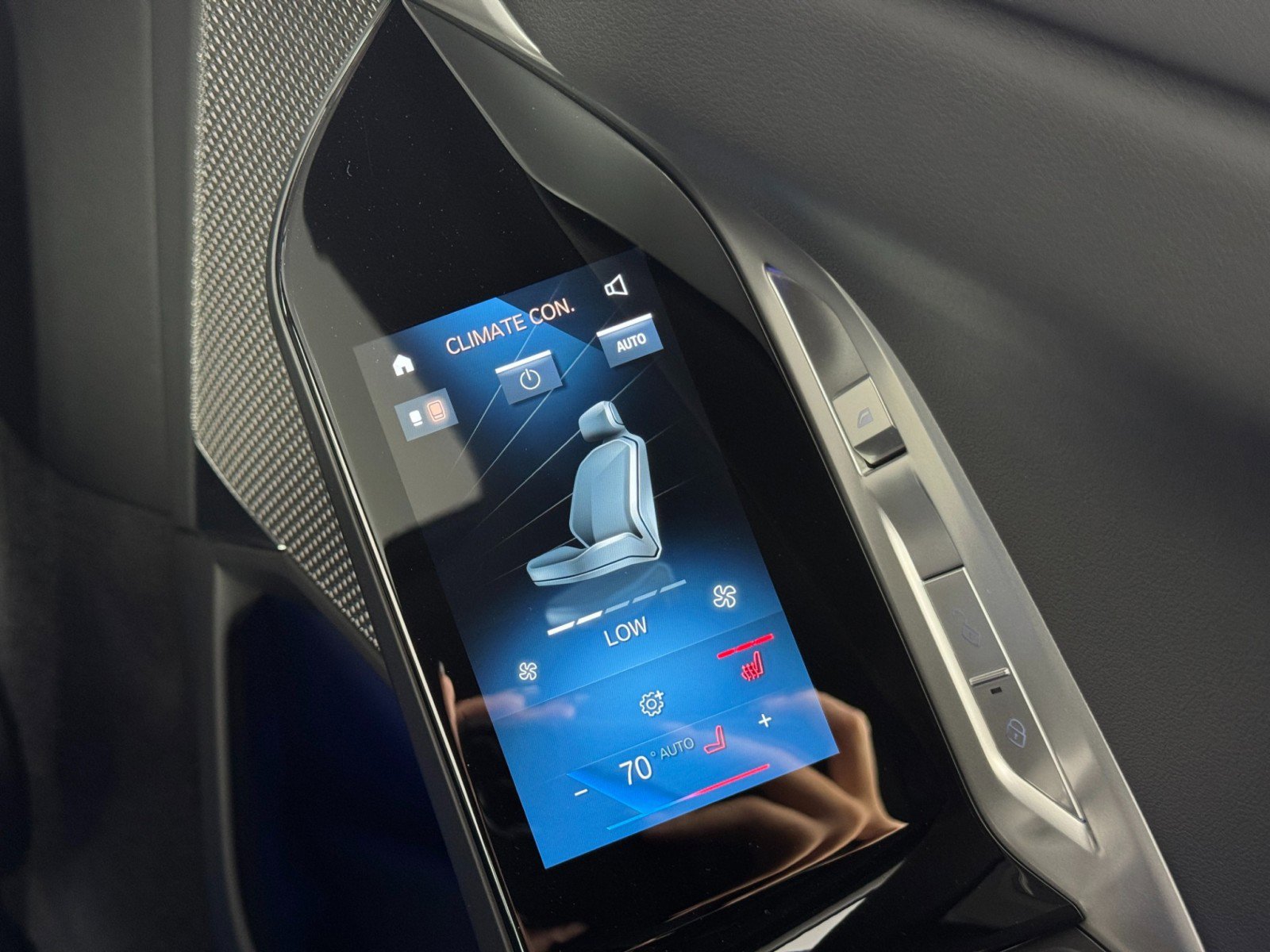 Used 2024 BMW i7 eDrive50 w/ M Sport Package image 42