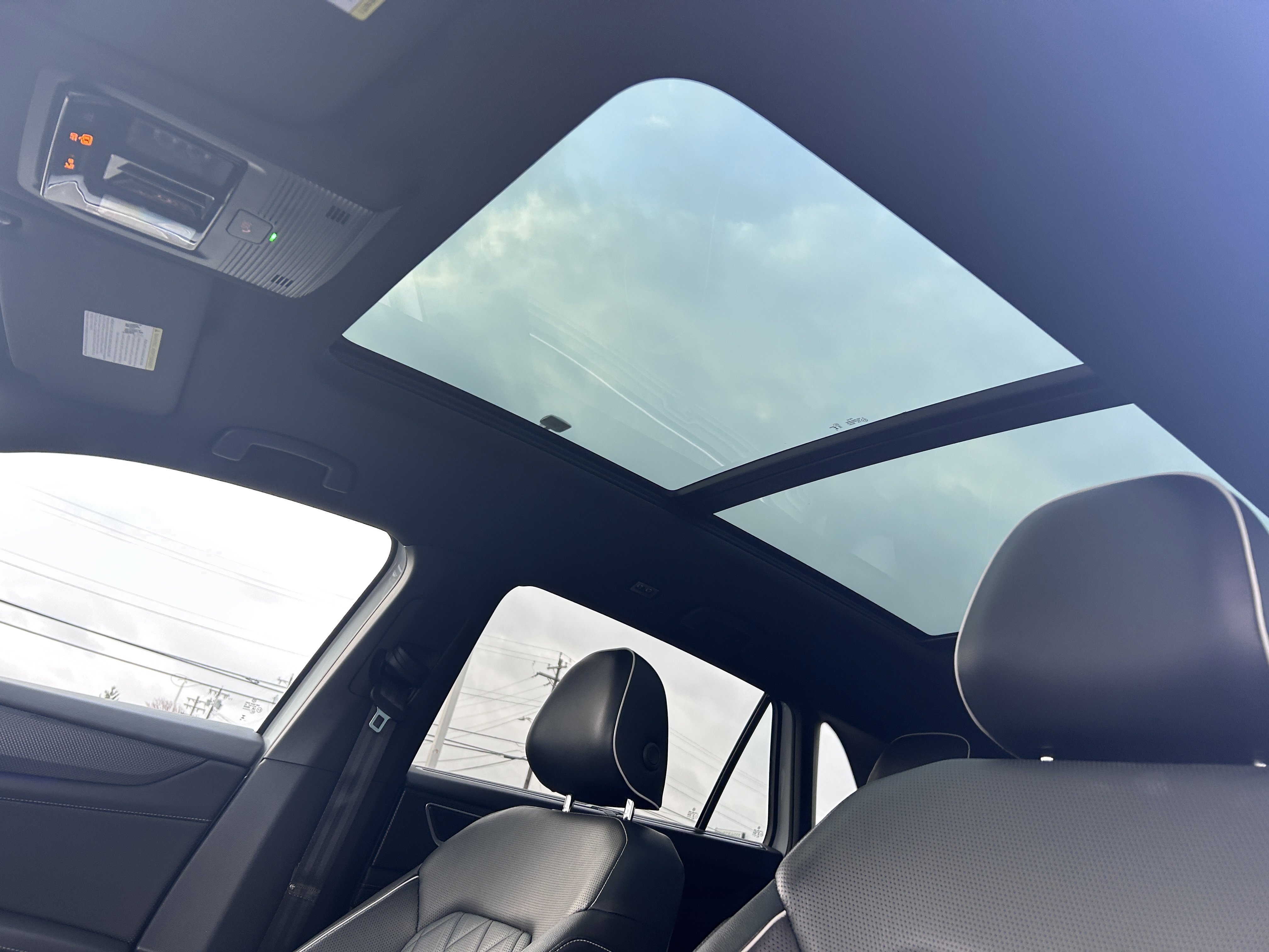 Certified 2024 Volkswagen Atlas Cross Sport SEL Premium R-Line AWD/4WD image 24