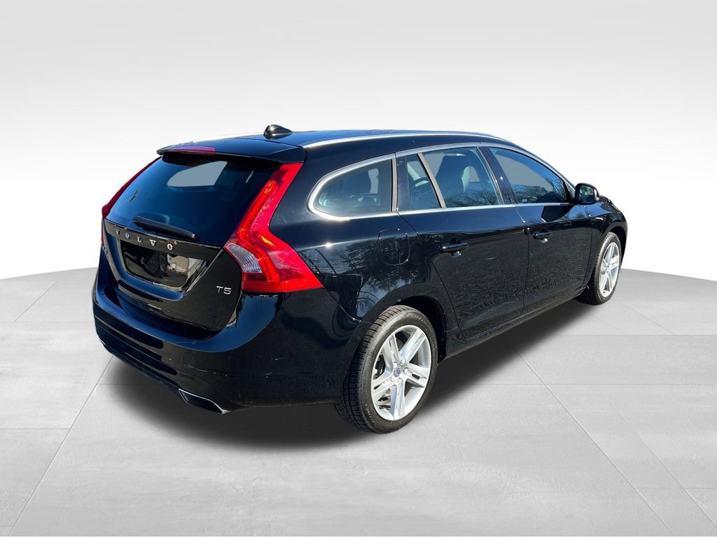 Used 2015 Volvo V60 T5 Premier w/ Convenience Package image 8