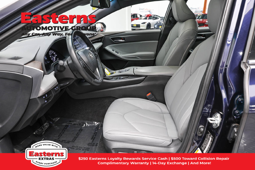 Used 2022 Toyota Avalon XLE w/ Moonroof Package FWD image 15