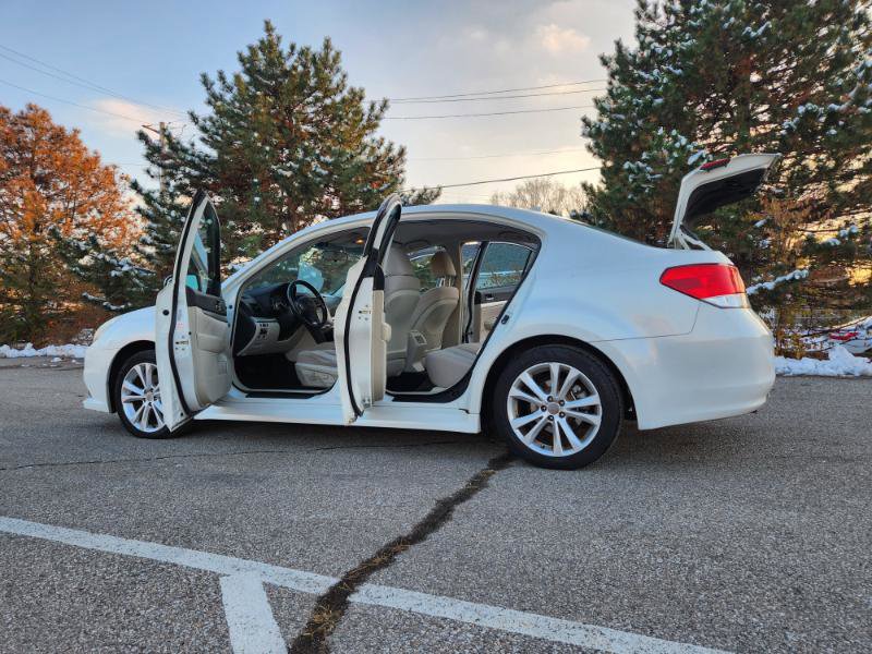 Used 2014 Subaru Legacy 2.5i Premium image 25