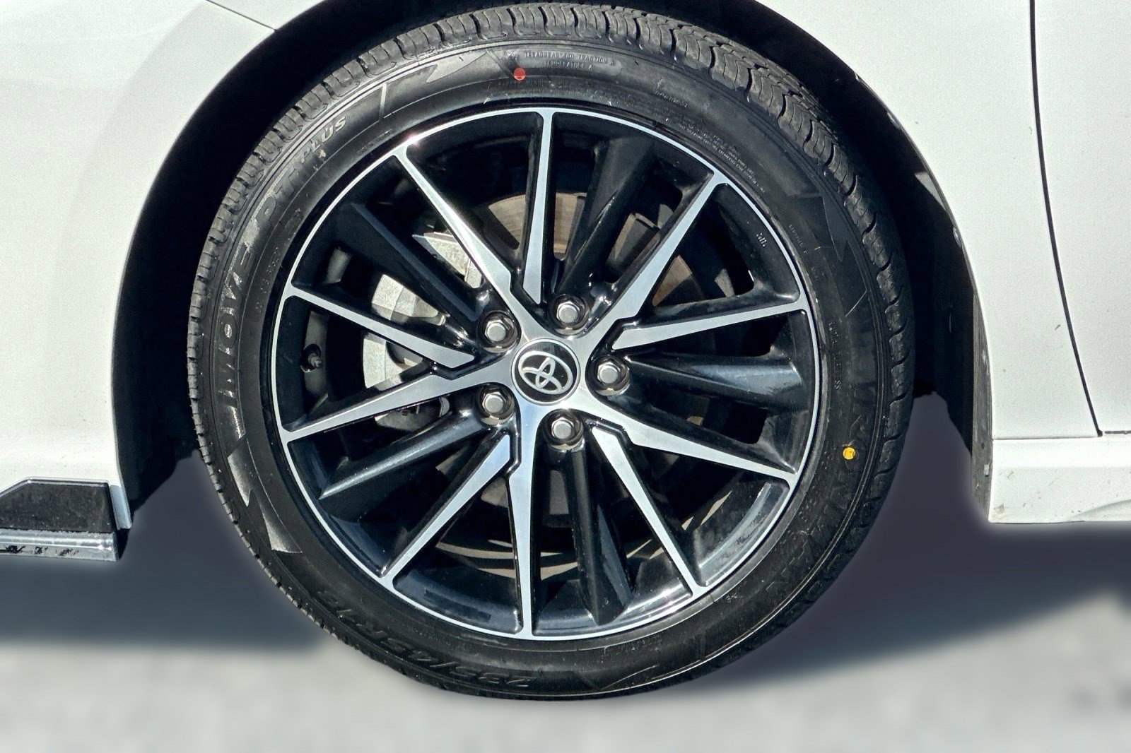 Used 2022 Toyota Camry SE image 11