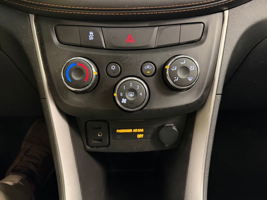 Used 2020 Chevrolet Trax LS w/ Tint and Cruise Package FWD image 27