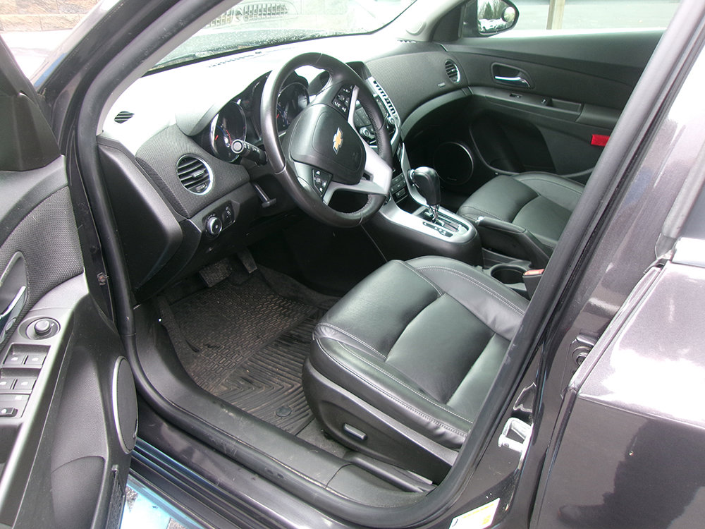 Used 2015 Chevrolet Cruze LTZ w/ Sun, Sound and Sport Package image 15