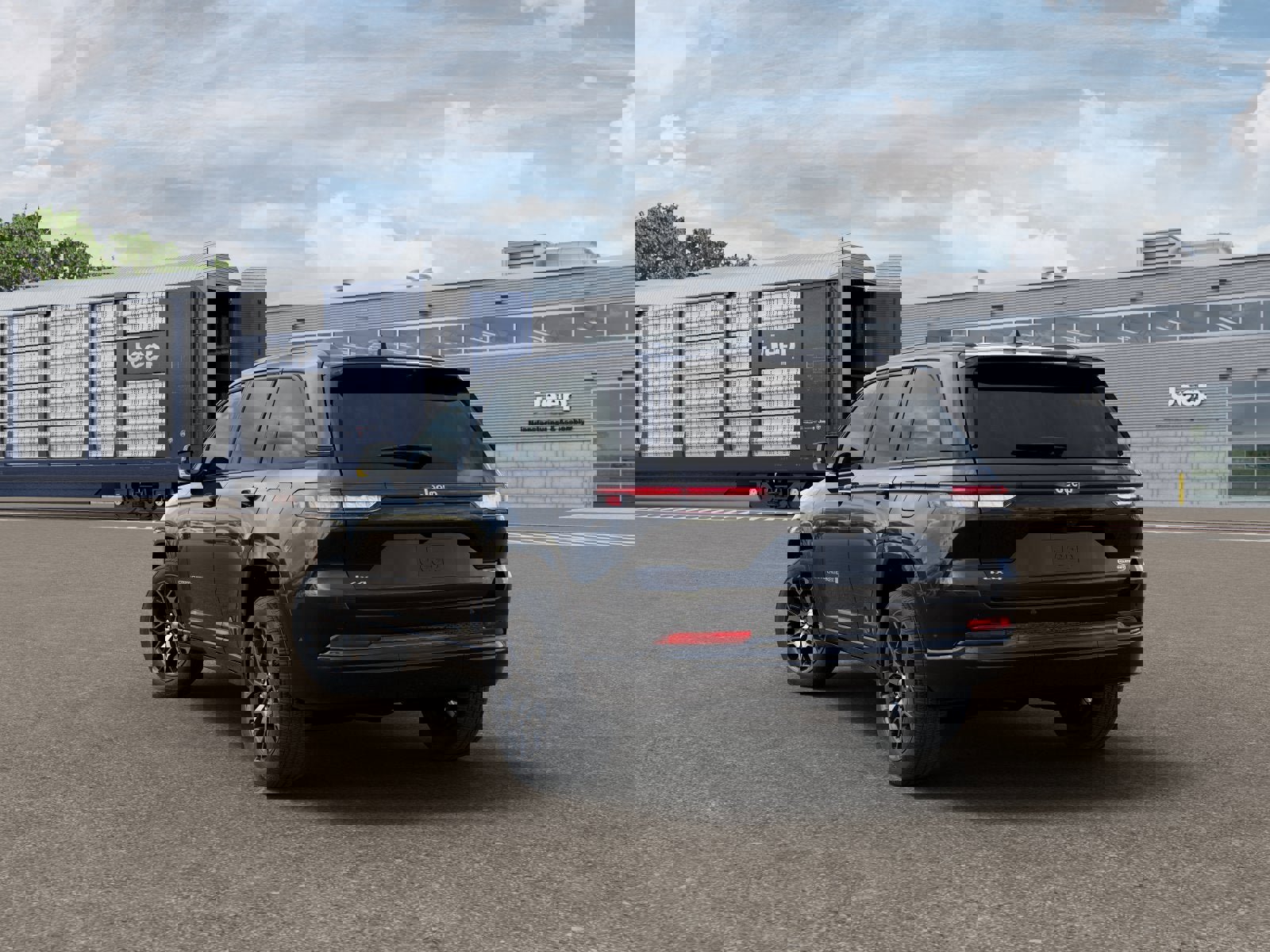 New 2026 Jeep Grand Cherokee Summit image 4