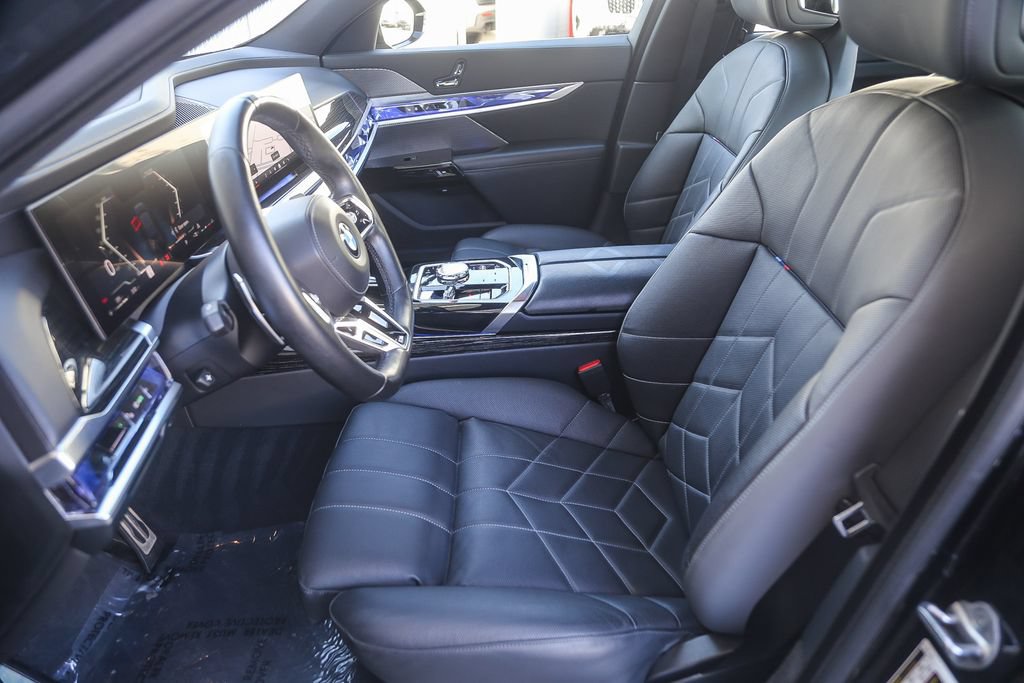 Used 2024 BMW 760i xDrive w/ Premium Package 2 AWD/4WD image 14