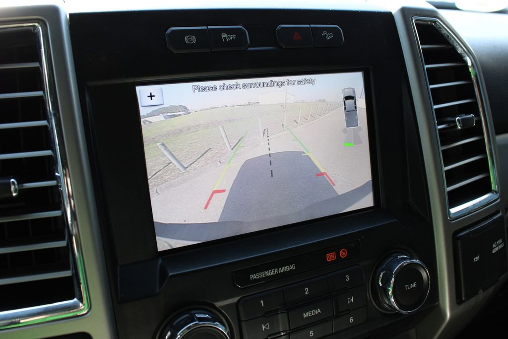 Used 2017 Ford F250 Lariat w/ Chrome Package image 17